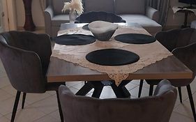 Ariadnis Apartment